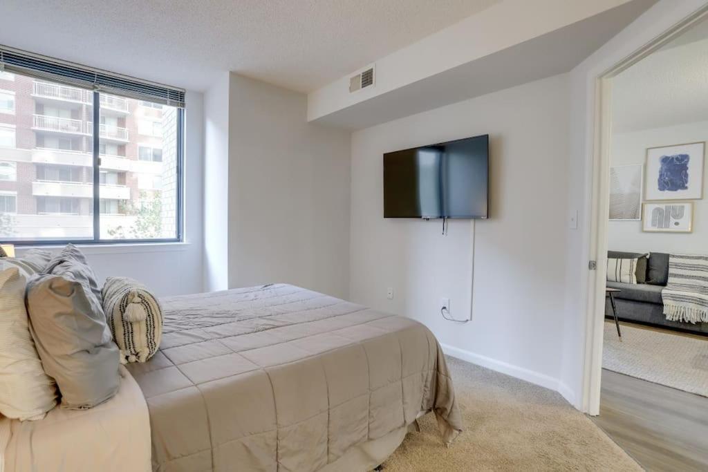ארלינגטון Sensational 1 Bedroom Condo At Ballston Place With Gym מראה חיצוני תמונה