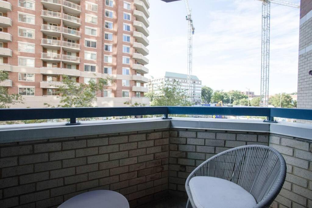 ארלינגטון Sensational 1 Bedroom Condo At Ballston Place With Gym מראה חיצוני תמונה